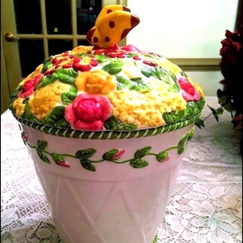 Vintage Royal Albert old Country Roses Cookie Jar